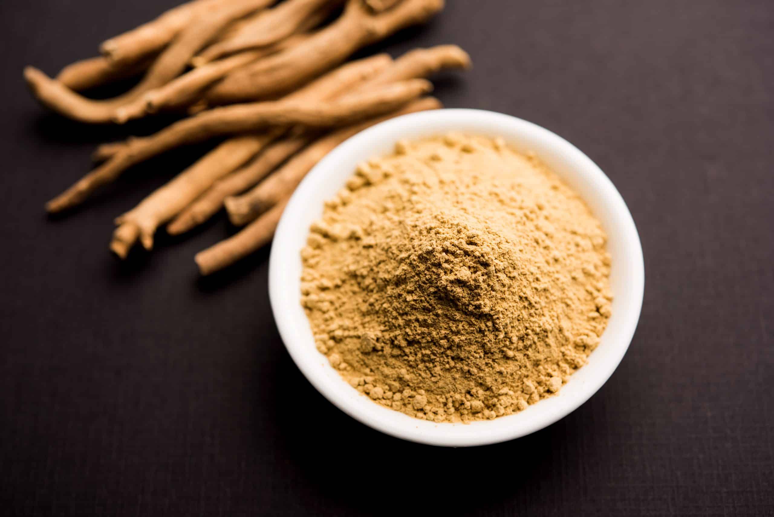Ashwagandha root and Ashwagandha powder