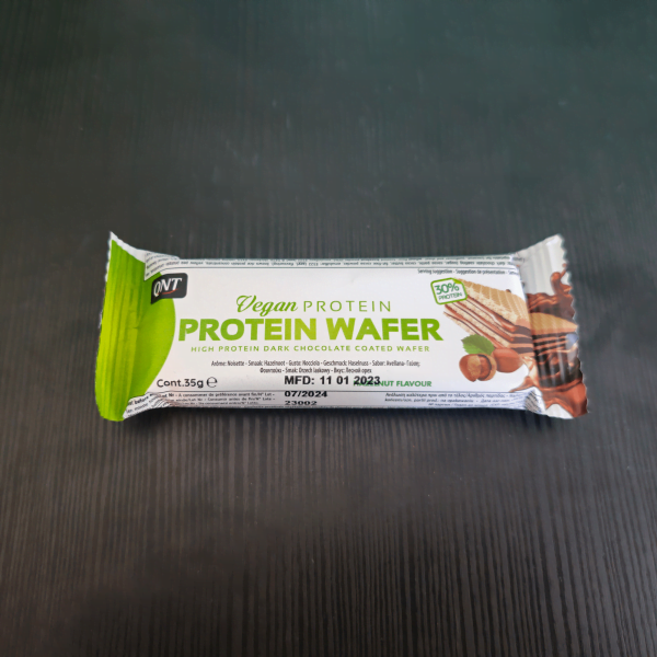 QNT vegan protein wafer bar