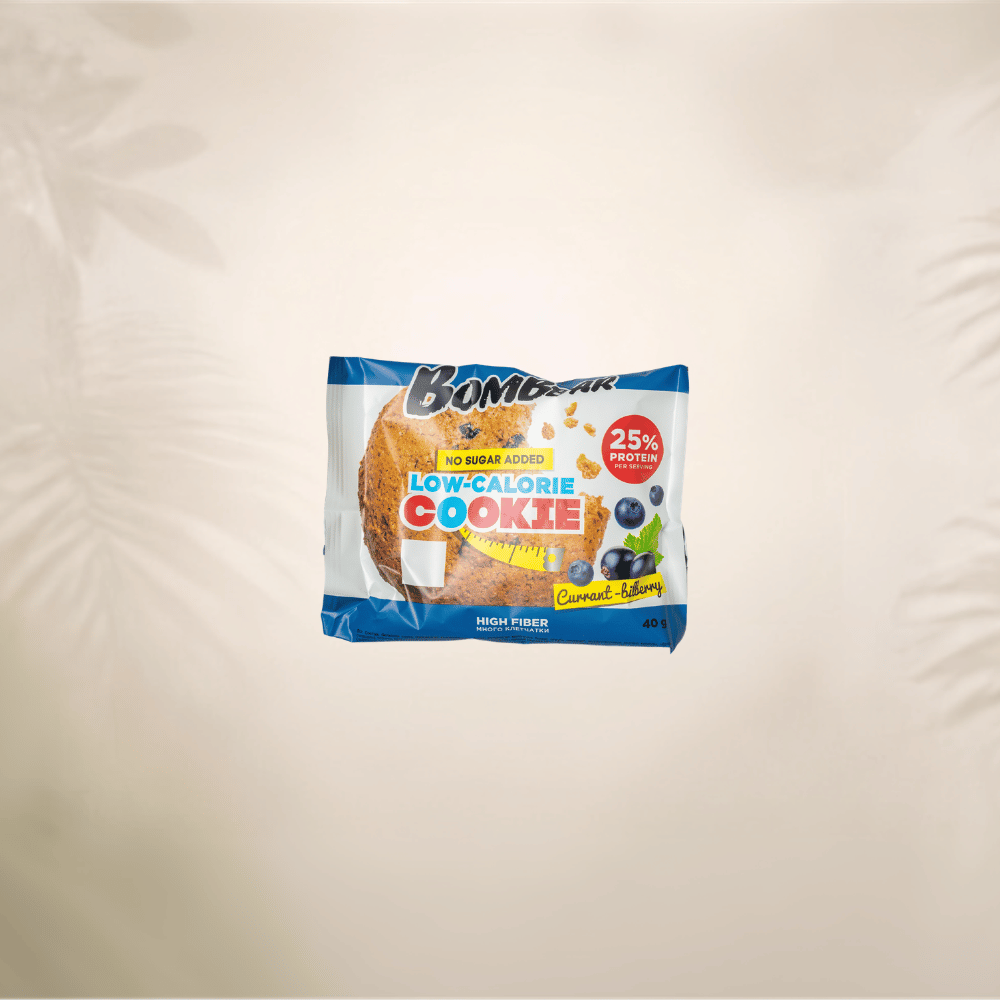 Bombbar - Niskokalorični proteinski keks - Ribizla 40g 1 Bombbar - Low-calorie protein cookie - Currant-billberry