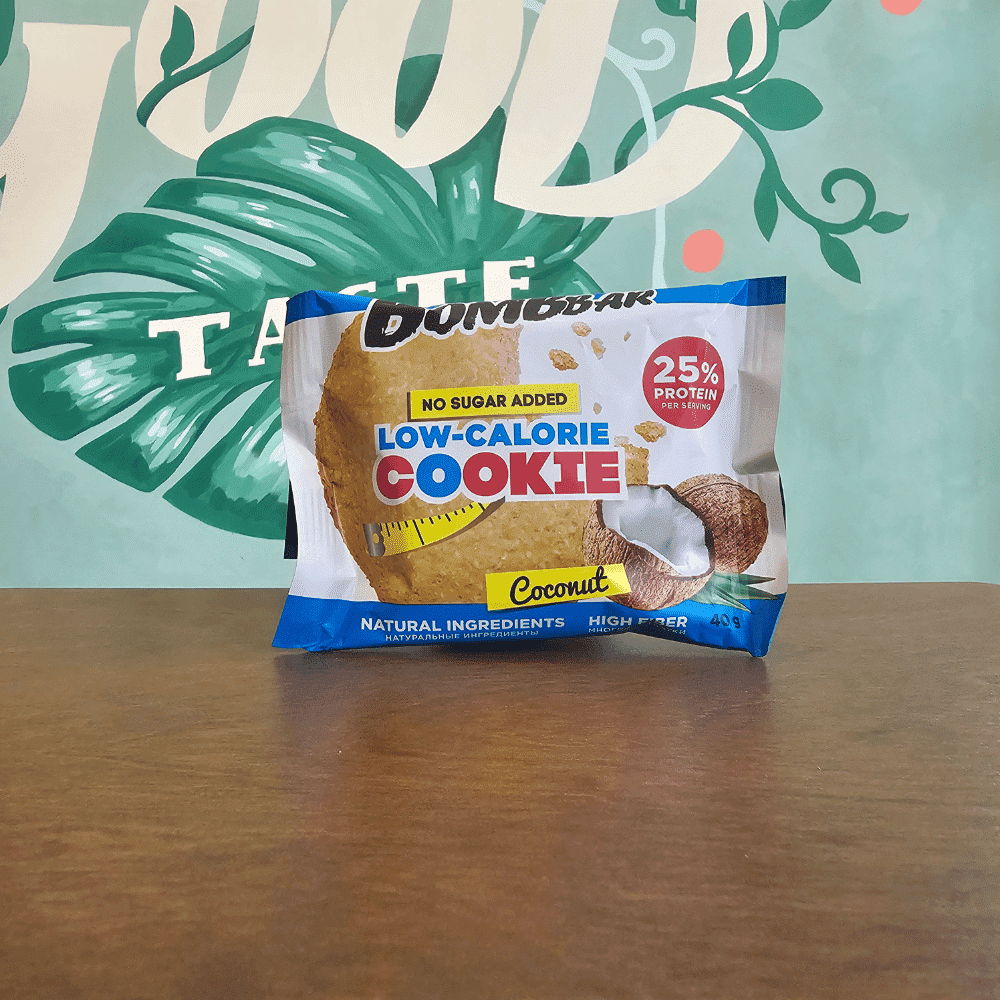 Bombbar - Low-calorie protein biscuit - Coconut 40g 1 Bombbar - Low calorie protein cookie - Coconut