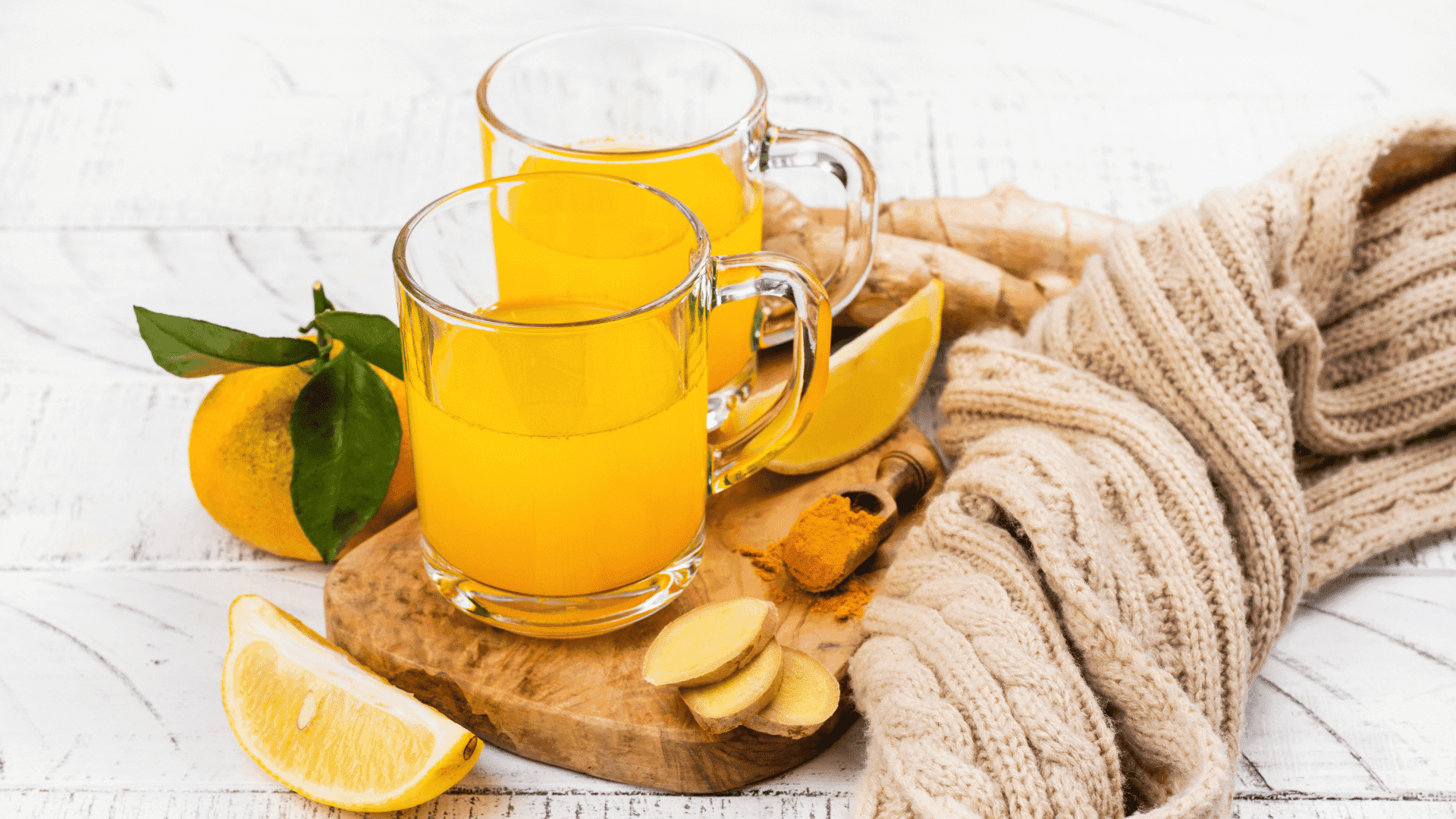 Detox with lemon and turmeric